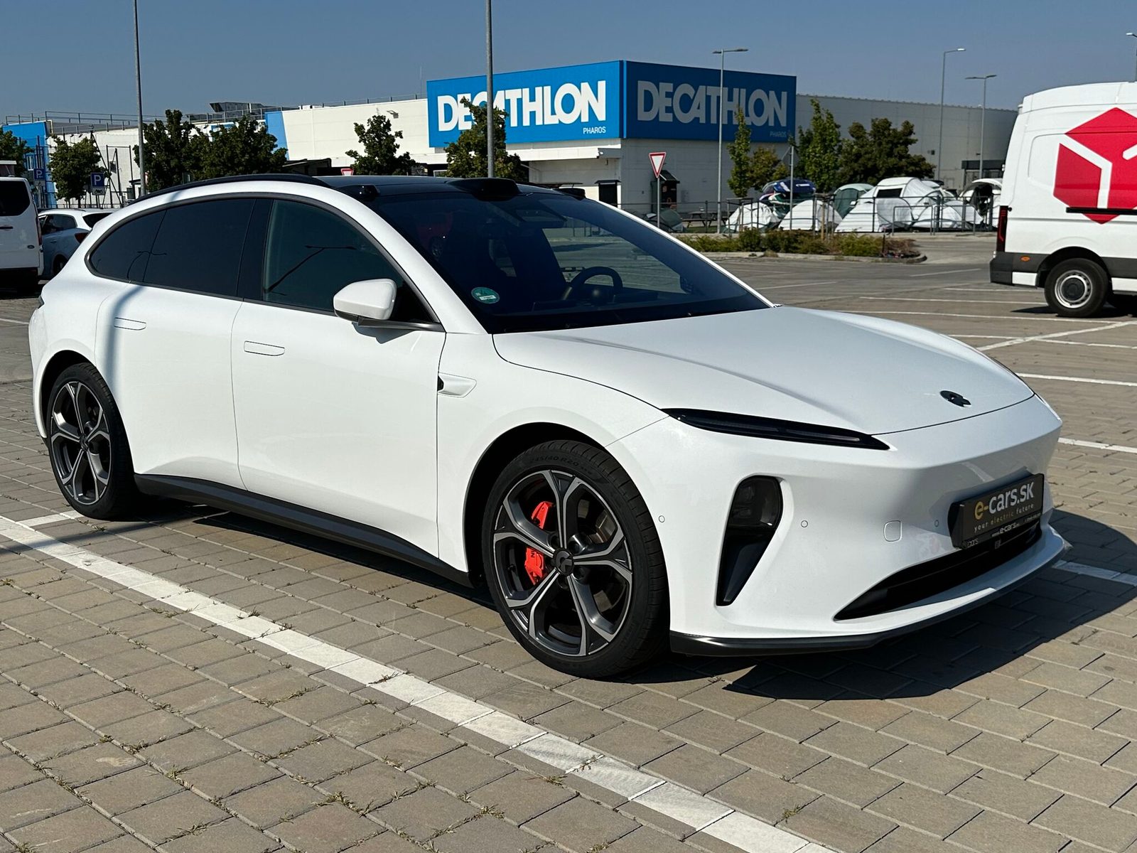 NIO ET5T, ktoré sme doviezli klientovi z Nemecka. Konkrétny kus slúžil priamo zamestnancom nemeckej centrály NIO.